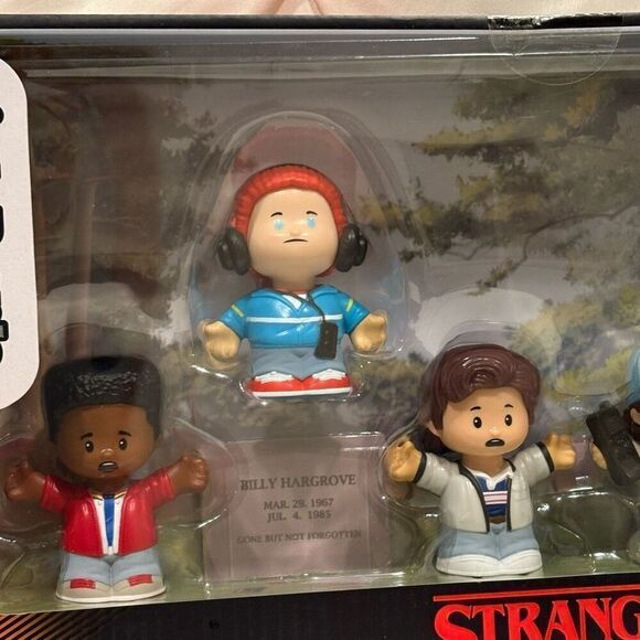 Fisher-Price Exclusive Little People Collector: Stranger Things Max's Song Set - Picture 4 of 5